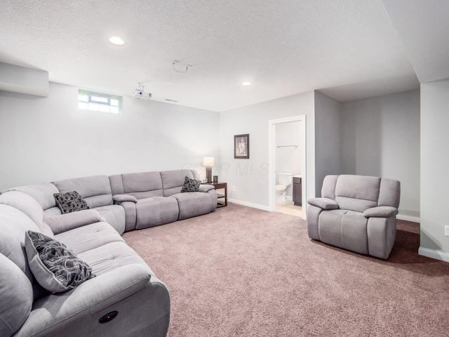 7210 Beachwood Way, Plain City, OH 43064