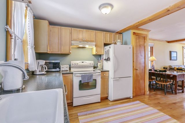 42 Main St A, Rockport, MA 01966