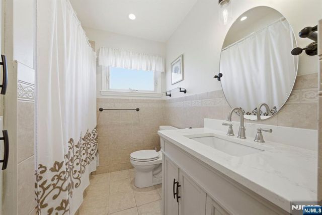 14 Andover Road, Old Bridge, NJ 08857