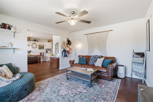 6100 N Anderson Road, Guthrie, OK 73044