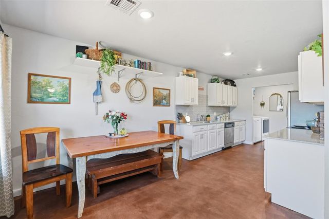 6100 N Anderson Road, Guthrie, OK 73044