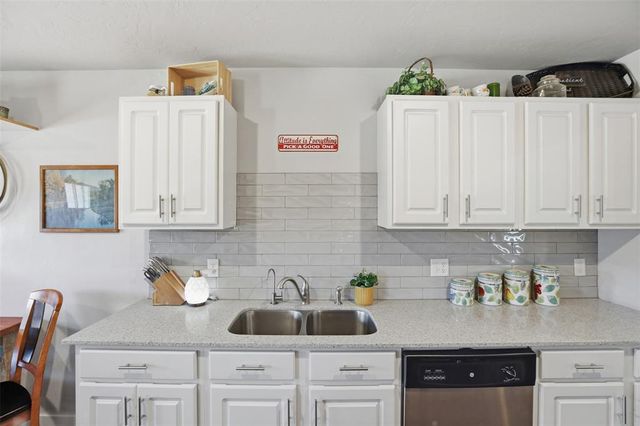 6100 N Anderson Road, Guthrie, OK 73044