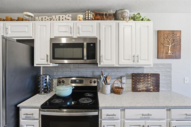 6100 N Anderson Road, Guthrie, OK 73044