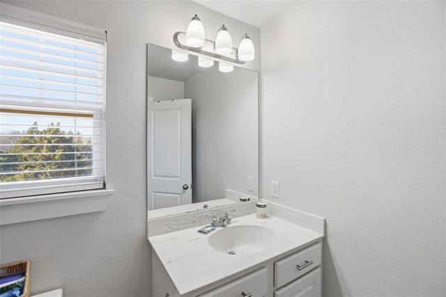 6100 N Anderson Road, Guthrie, OK 73044