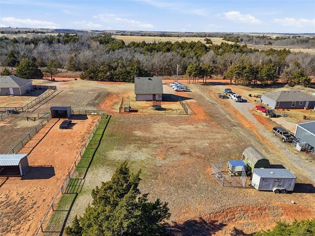 6100 N Anderson Road, Guthrie, OK 73044