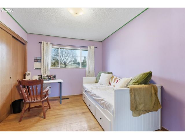 20155 Sw BOONES FERRY Rd, Tualatin, OR 97062