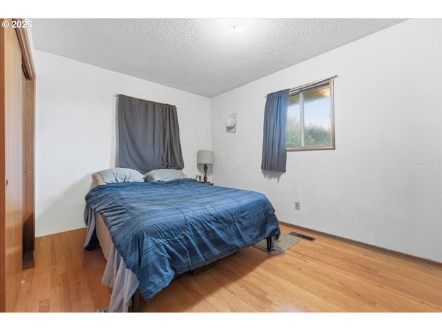 20155 Sw BOONES FERRY Rd, Tualatin, OR 97062