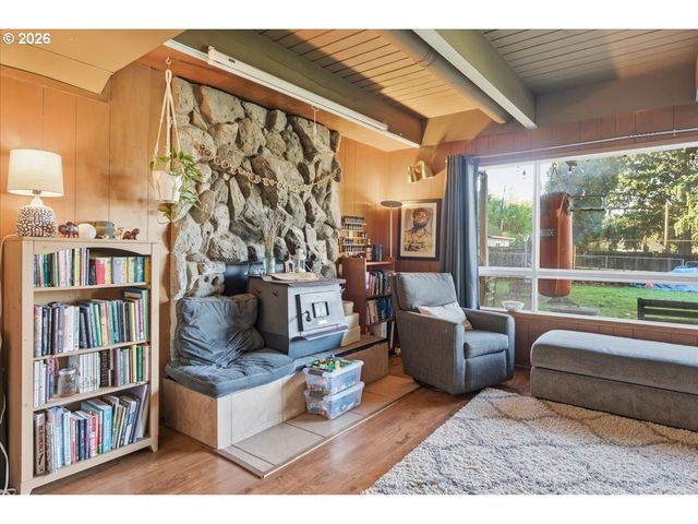 20155 Sw BOONES FERRY Rd, Tualatin, OR 97062