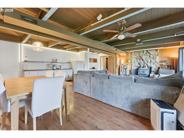 20155 Sw BOONES FERRY Rd, Tualatin, OR 97062