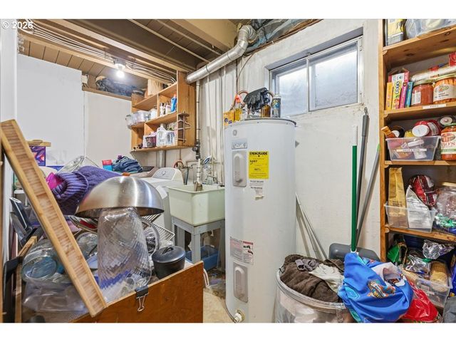 20155 Sw BOONES FERRY Rd, Tualatin, OR 97062