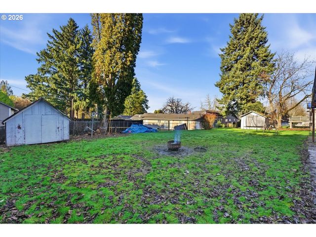 20155 Sw BOONES FERRY Rd, Tualatin, OR 97062