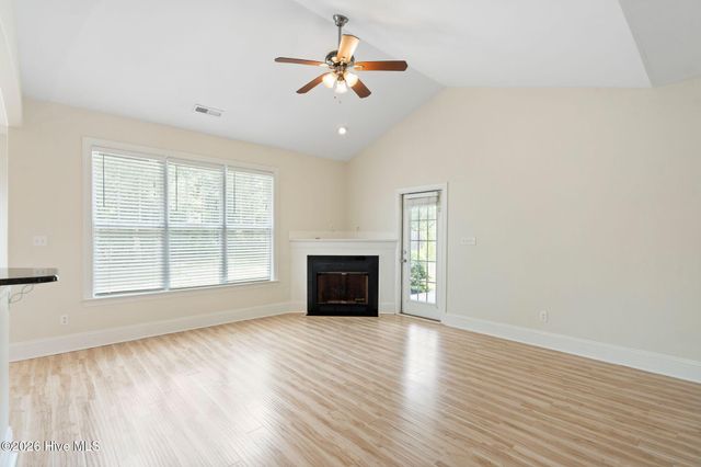 106 Cinema Court, Hampstead, NC 28443