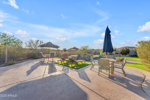 18199 W BUCKHORN Drive, Goodyear, AZ 85338