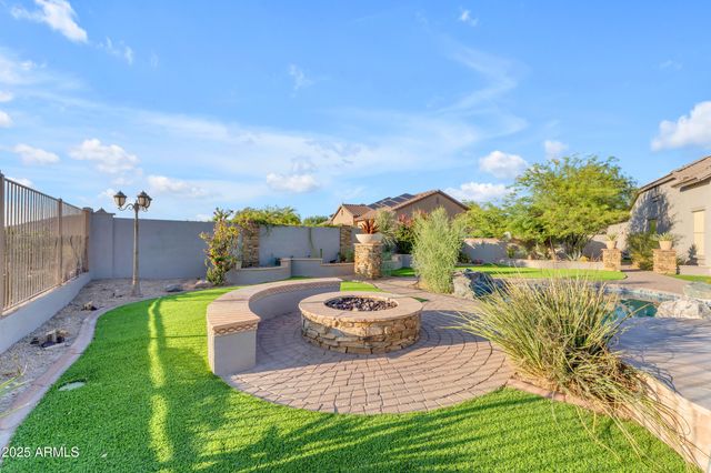 18199 W BUCKHORN Drive, Goodyear, AZ 85338