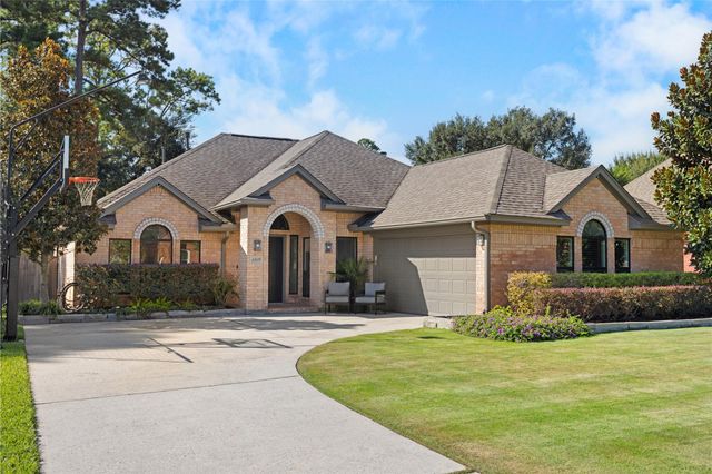 1319 Pine Trl, Tomball, TX 77375