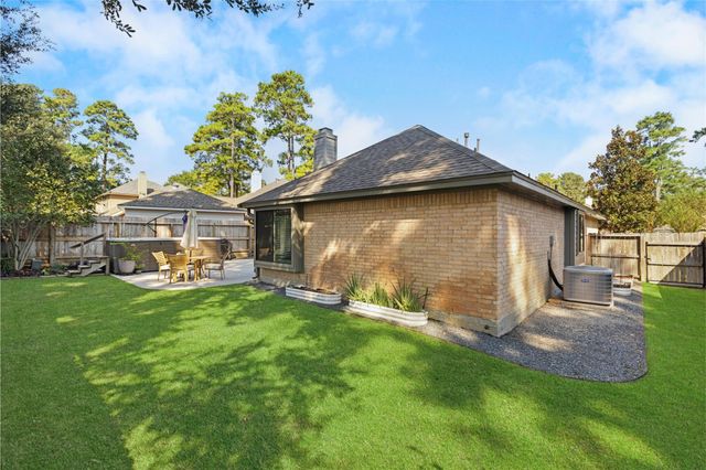 1319 Pine Trl, Tomball, TX 77375