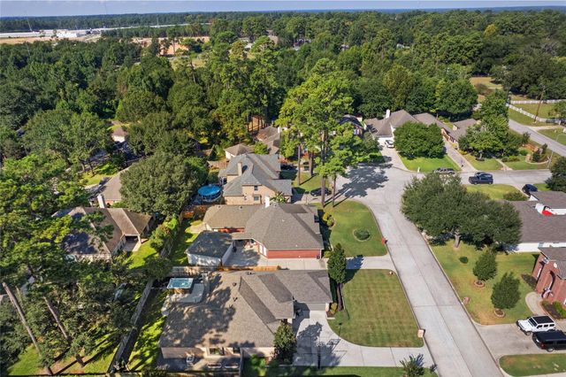 1319 Pine Trl, Tomball, TX 77375