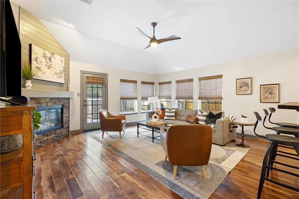 1319 Pine Trl, Tomball, TX 77375