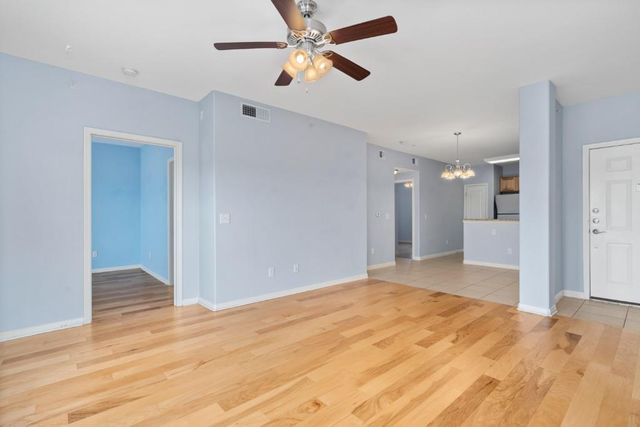 6810 Deatonhill DR 1200, Austin, TX 78745