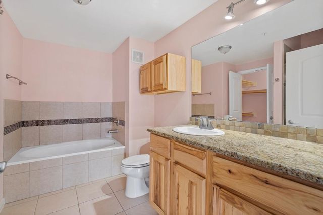 6810 Deatonhill DR 1200, Austin, TX 78745