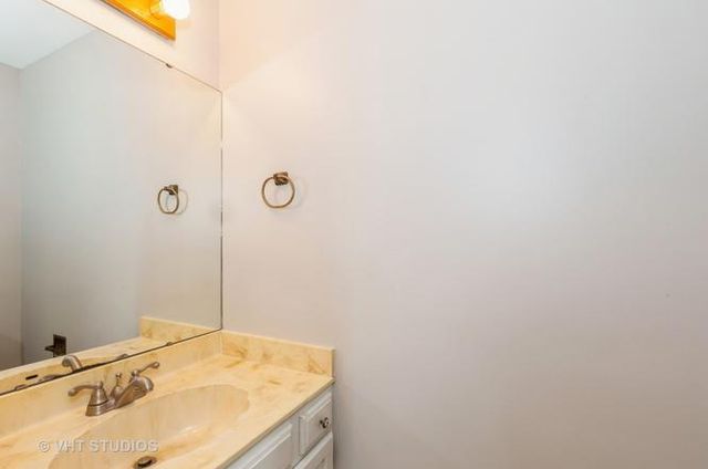 1616 Prestwick Drive, Naperville, IL 60563