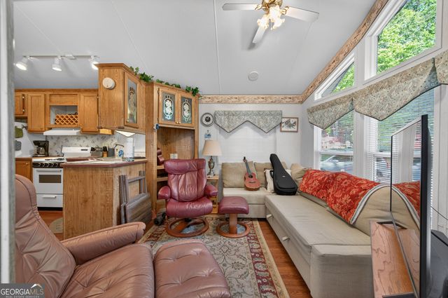 107 Riverside Place, Cleveland, GA 30528