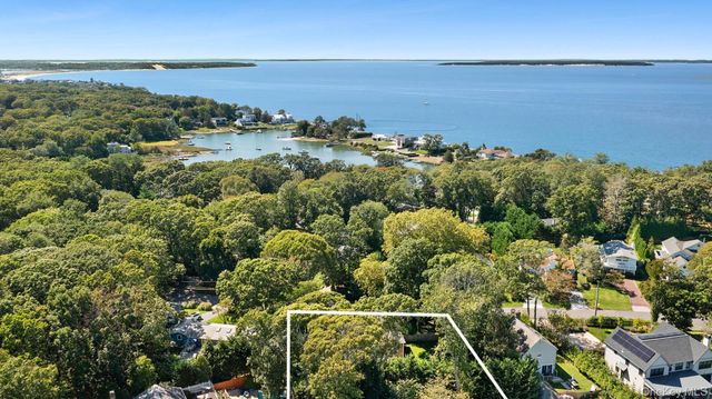 10 Bay View Road N, Southampton, NY 11968