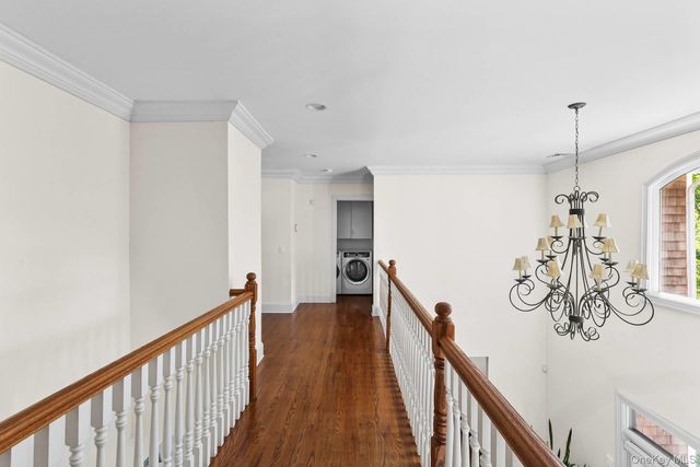 10 Bay View Road N, Southampton, NY 11968