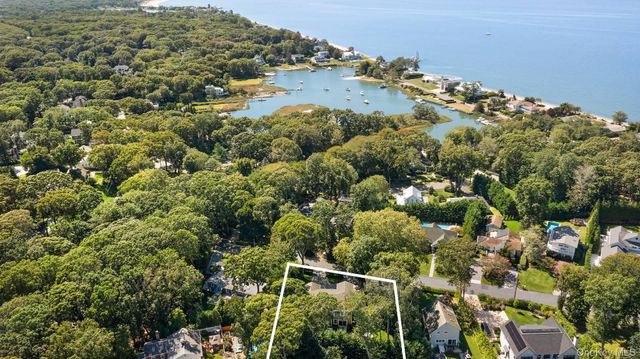 10 Bay View Road N, Southampton, NY 11968