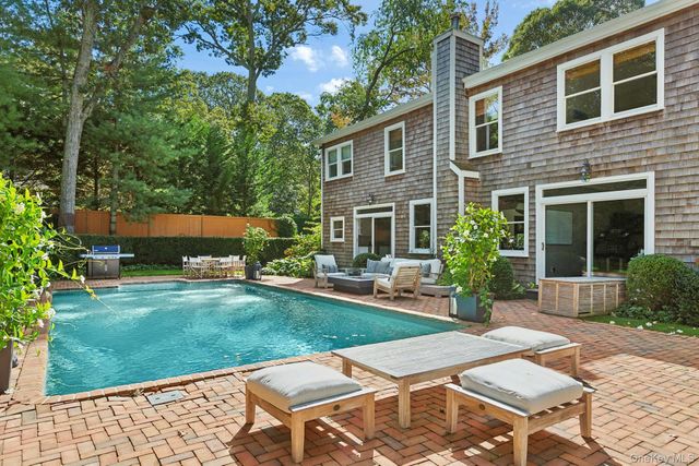 10 Bay View Road N, Southampton, NY 11968