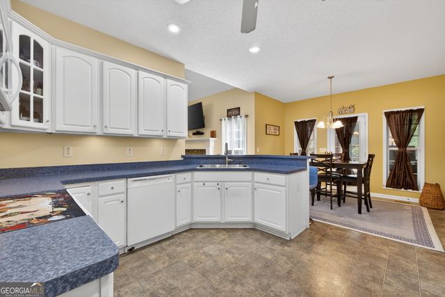 51 Brampton Way, Douglasville, GA 30134