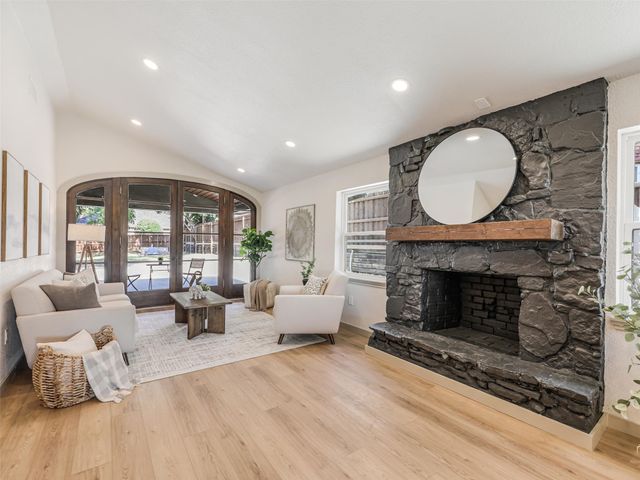 9800 North County, Frisco, TX 75033