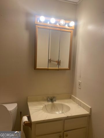 8574 Creekwood Way, Jonesboro, GA 30238