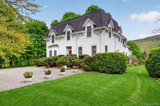 121 Old Glenham Road, Fishkill, NY 12524