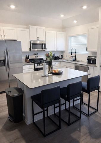 303 Alamito Ave, Kyle, TX 78640