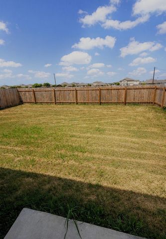 303 Alamito Ave, Kyle, TX 78640