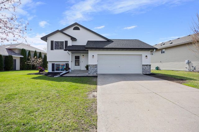 735 Harrison Drive, Big Lake, MN 55309
