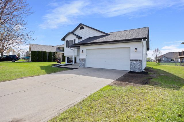 735 Harrison Drive, Big Lake, MN 55309