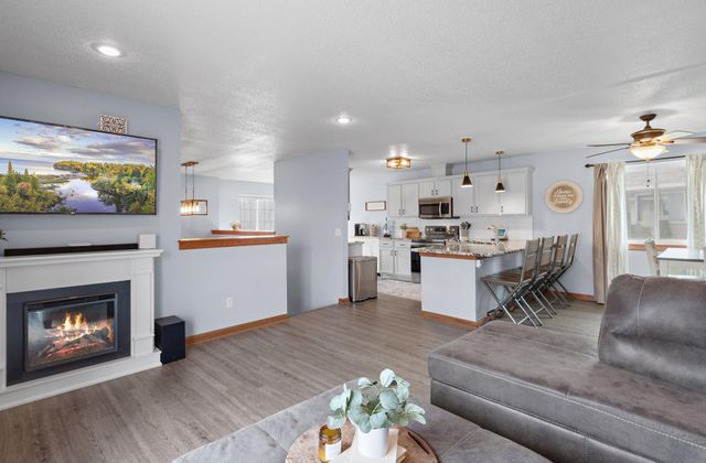 735 Harrison Drive, Big Lake, MN 55309