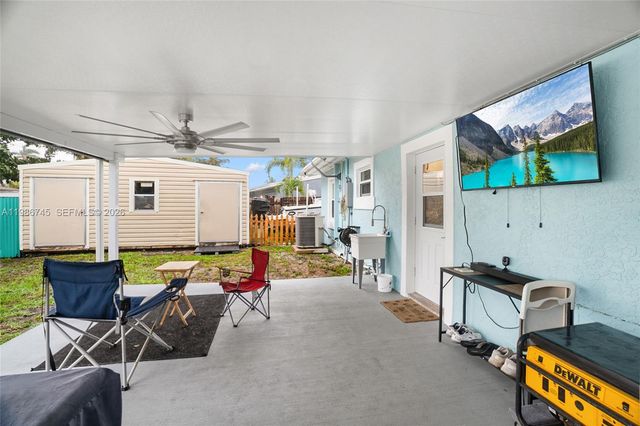 2810 NE 11th Ter, Pompano Beach, FL 33064