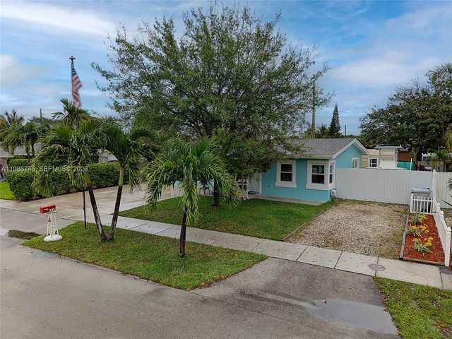 2810 NE 11th Ter, Pompano Beach, FL 33064