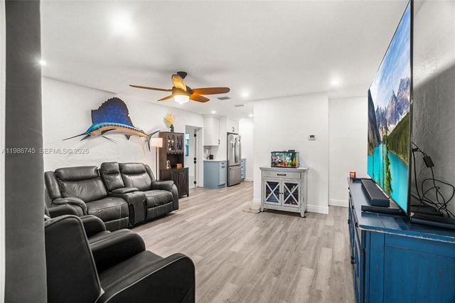 2810 NE 11th Ter, Pompano Beach, FL 33064