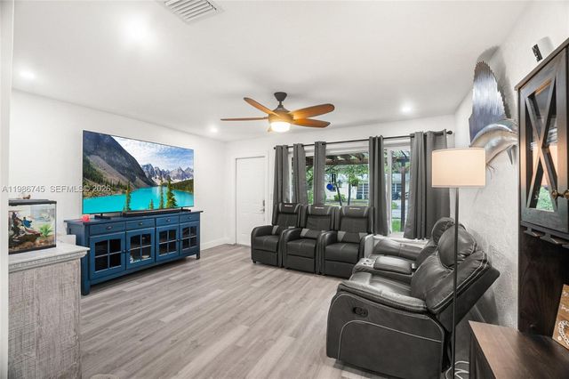 2810 NE 11th Ter, Pompano Beach, FL 33064