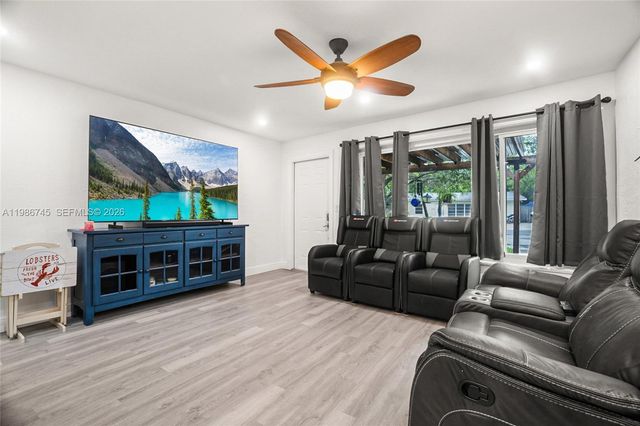 2810 NE 11th Ter, Pompano Beach, FL 33064