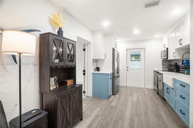 2810 NE 11th Ter, Pompano Beach, FL 33064