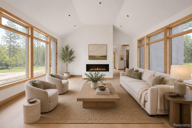 1465 Sodon Lake Drive, Bloomfield Hills, MI 48302