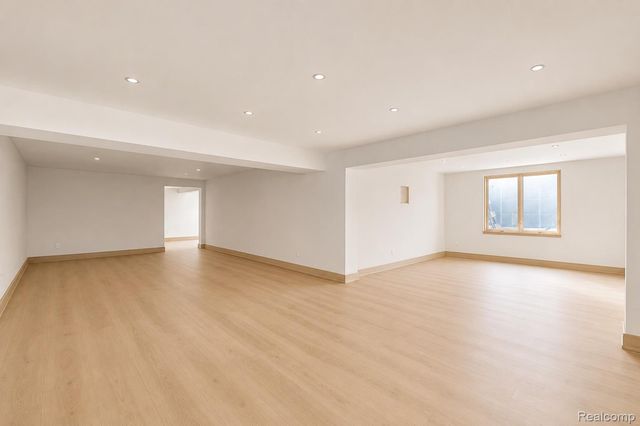 1465 Sodon Lake Drive, Bloomfield Hills, MI 48302
