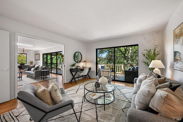 37 Manzanita Rd, Fairfax, CA 94930