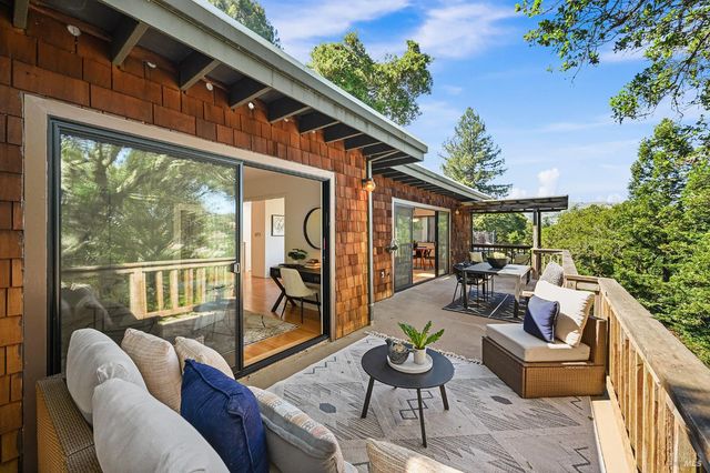 37 Manzanita Rd, Fairfax, CA 94930