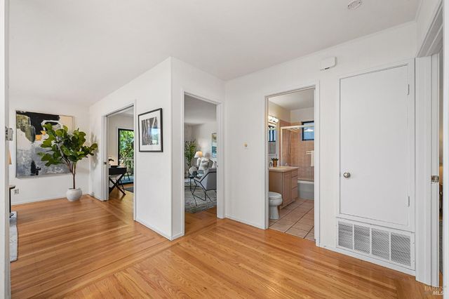 37 Manzanita Rd, Fairfax, CA 94930